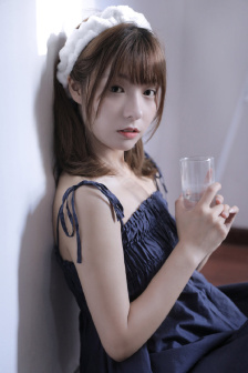 女保险公司推销员4